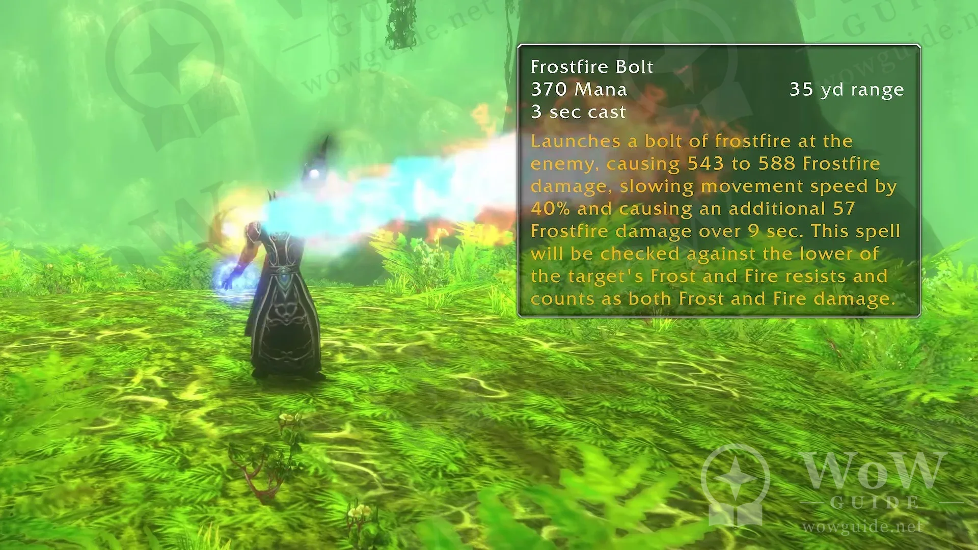 Frostfire Bolt açıklaması: 370 mana, 3 sn cast, 35 yarda menzil, hem Frost hem Fire hasarı sayılıyor; ormanda bir Mage mavi-turuncu bir bolt atıyor