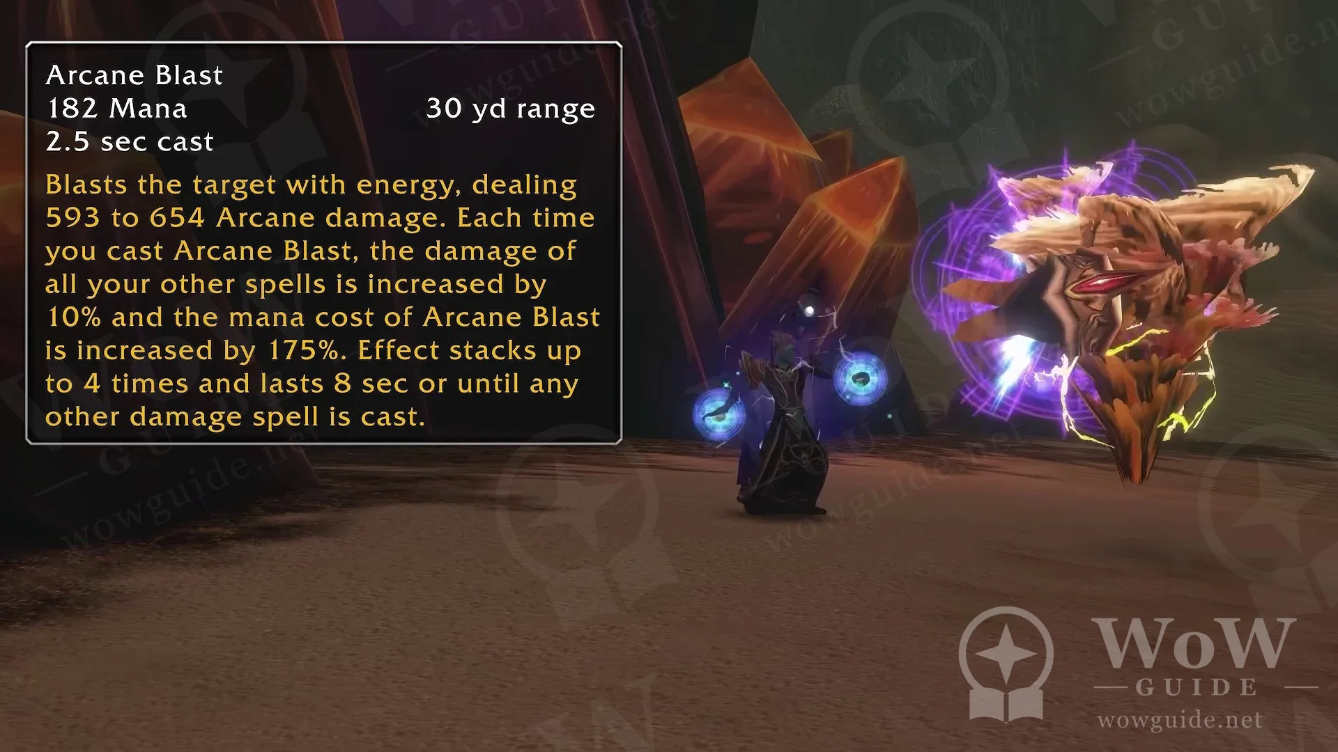 Arcane Blast açıklaması: 182 mana, 2,5 sn cast, 30 yarda menzil, 4 kez yığılıyor; bir Mage düşmana mor arcane enerjisi atıyor